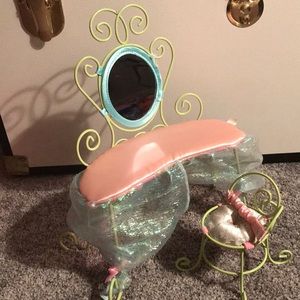 Groovy Girl Dreamtastic Vanity 2005